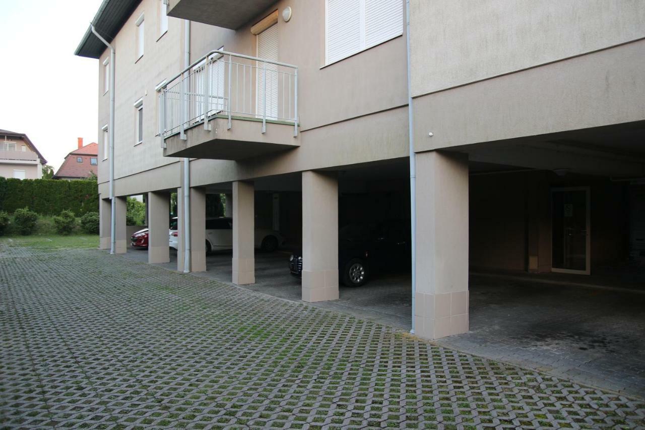Apartment With Swing Heviz Exterior photo
