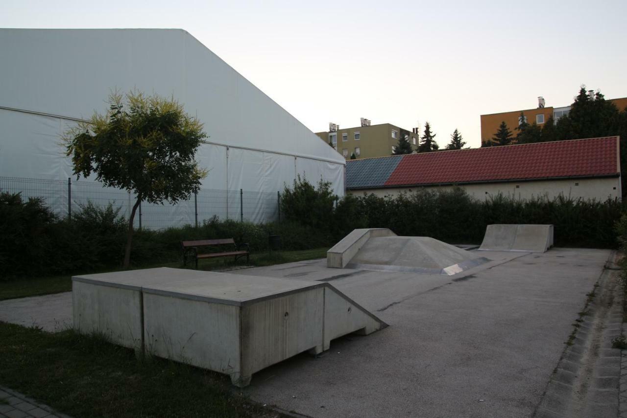 Apartment With Swing Heviz Exterior photo